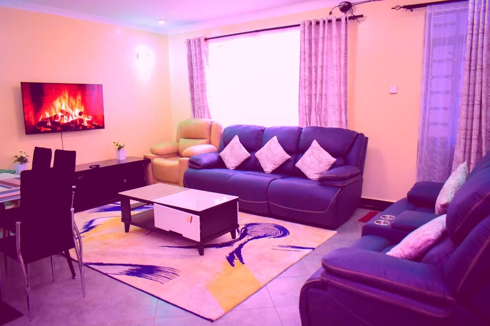 Lux Suites Fancy Getaway Apartments