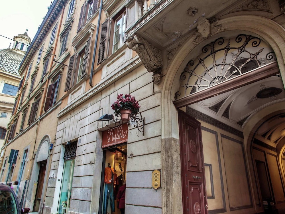 Apartment near Piazza del Popolo & Villa Borghese
