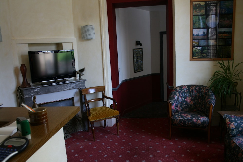 Auberge La Fontaine - Property Image 12