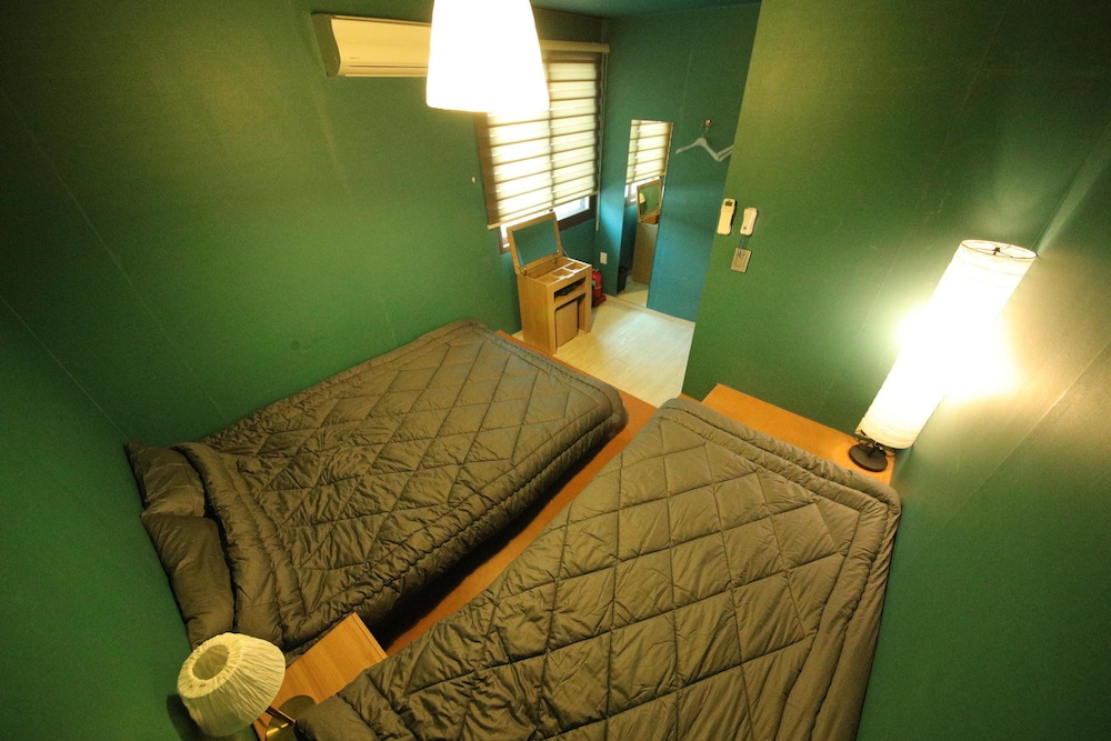 Photo 8