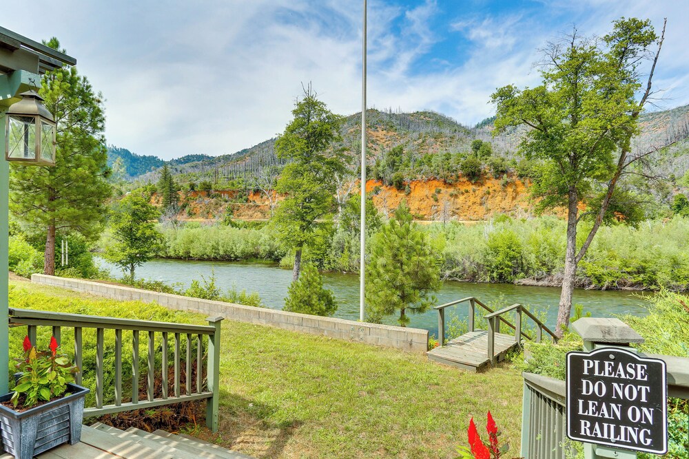 Scenic Riverfront Escape w/ Sauna in Junction City