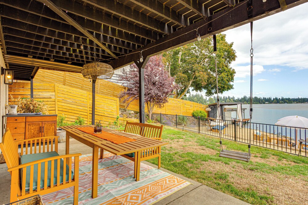 Lake Spanaway Retreat: Home w/ Private Beach!