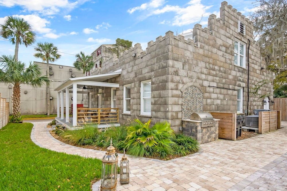 Stay in A Castle In St Augustine Hot Tub Fireplace