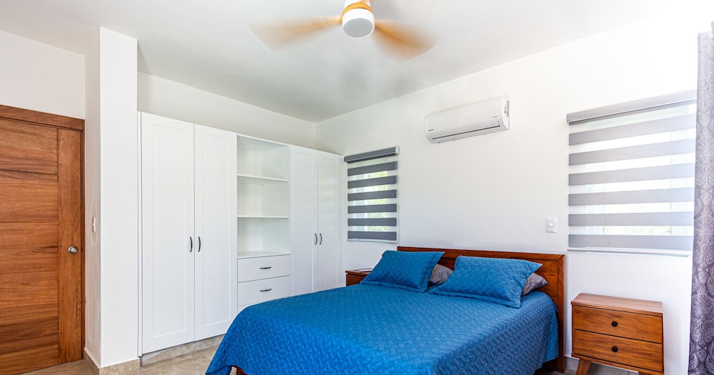 Spacious Family Suite, Ocean Village!