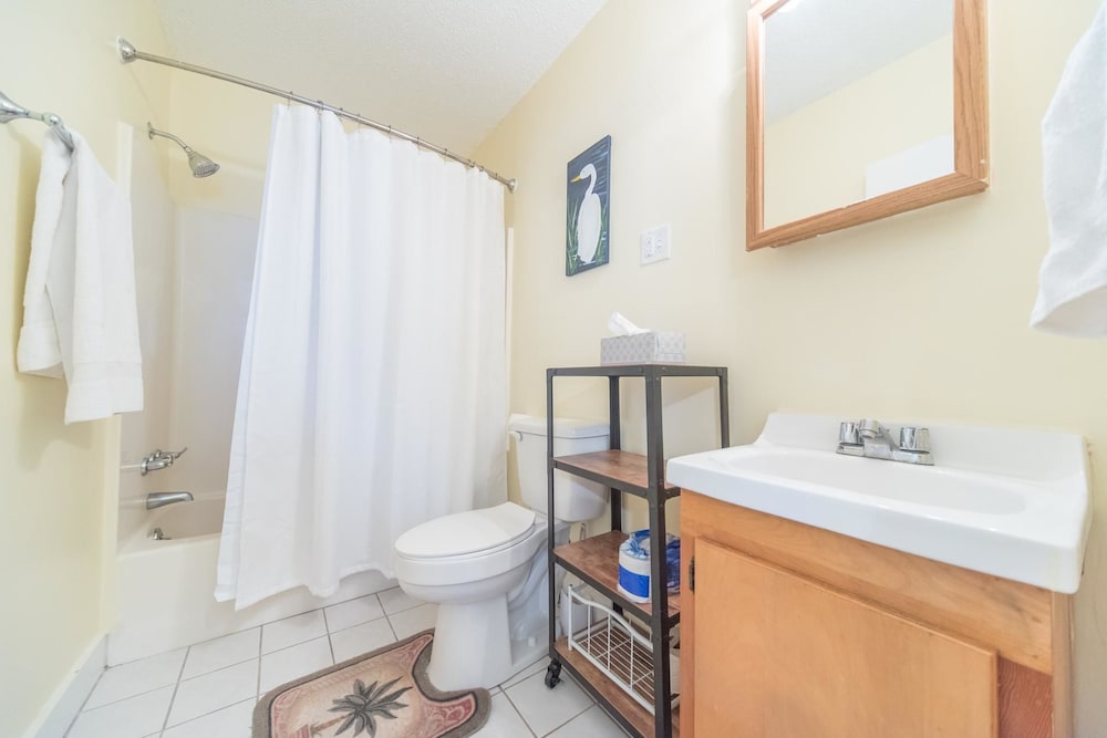 W Huron 110 2 Bedroom Holiday Home By My Ocean Rentals