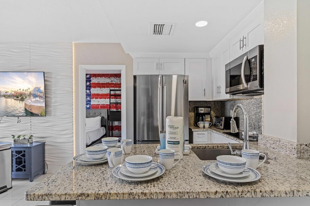 Enclave Swanky