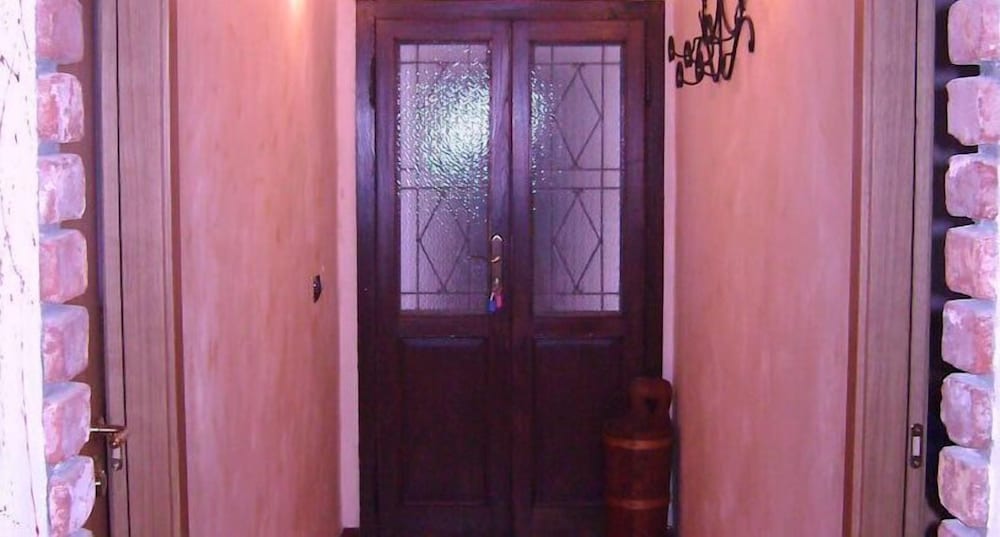 Azalea & Glicine House