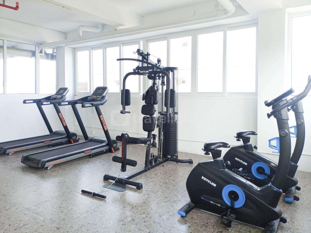 Best Deal Studio At De Prima Apartment