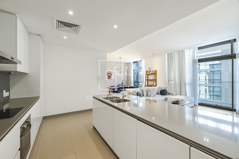 Driven Holiday Homes - City Walk 22