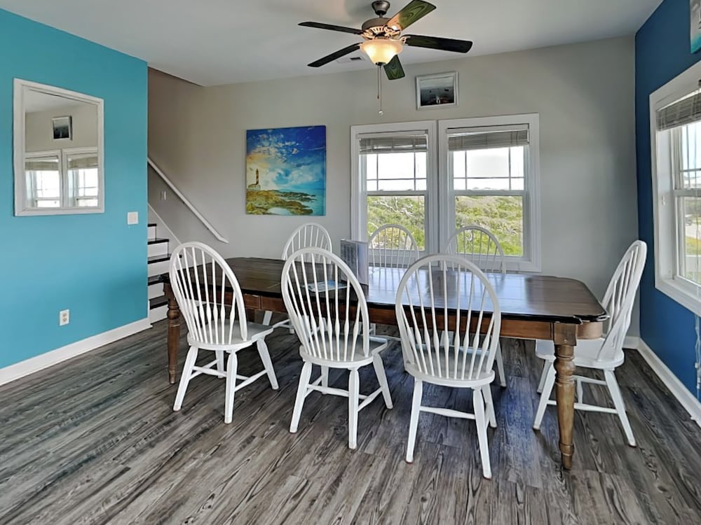 Lovin' Lowe Tide by Topsail Realty