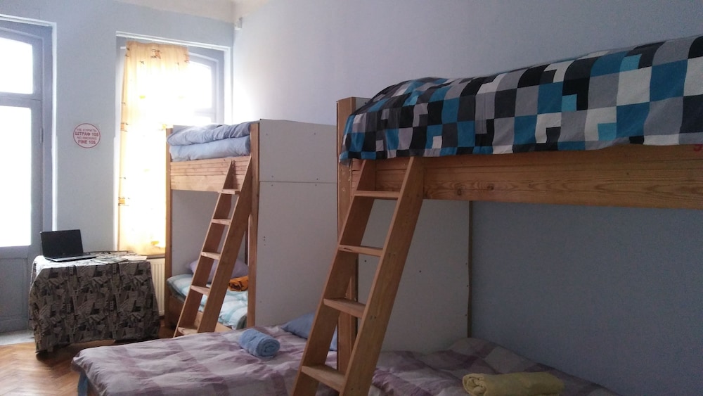 Vareron Hostel