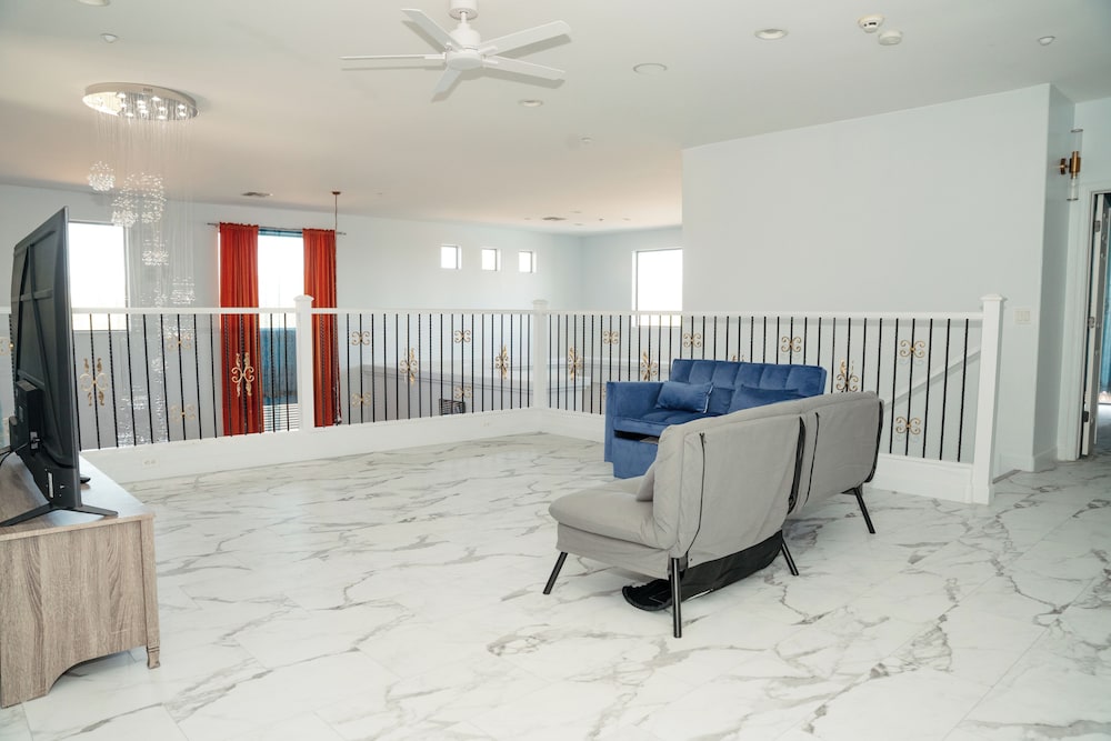 Large Family Home Near Phoenix