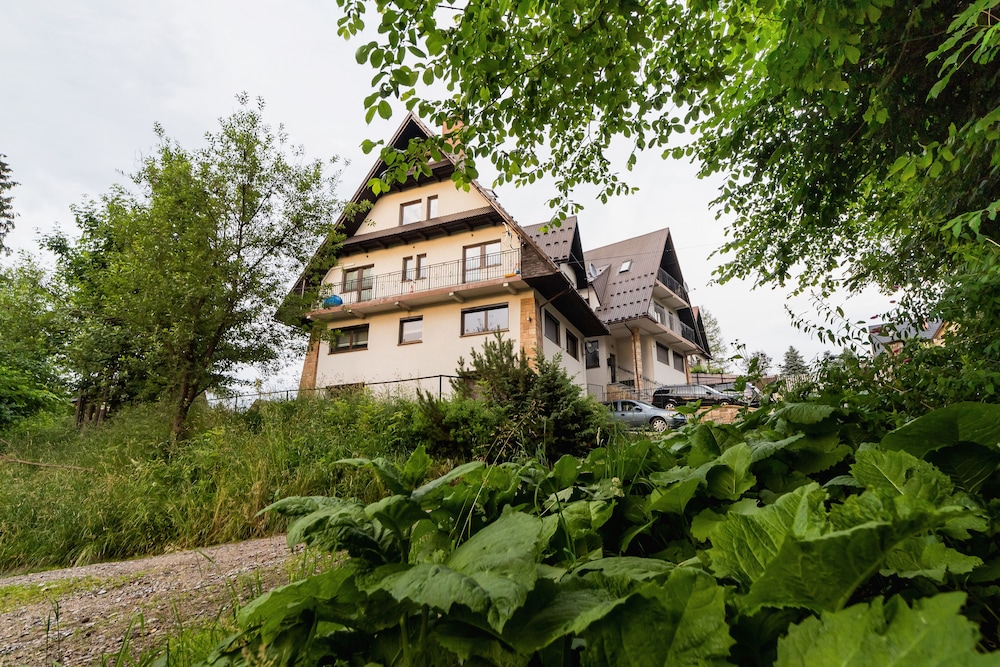 Apartment Brzegi Zakopane by Renters view 4