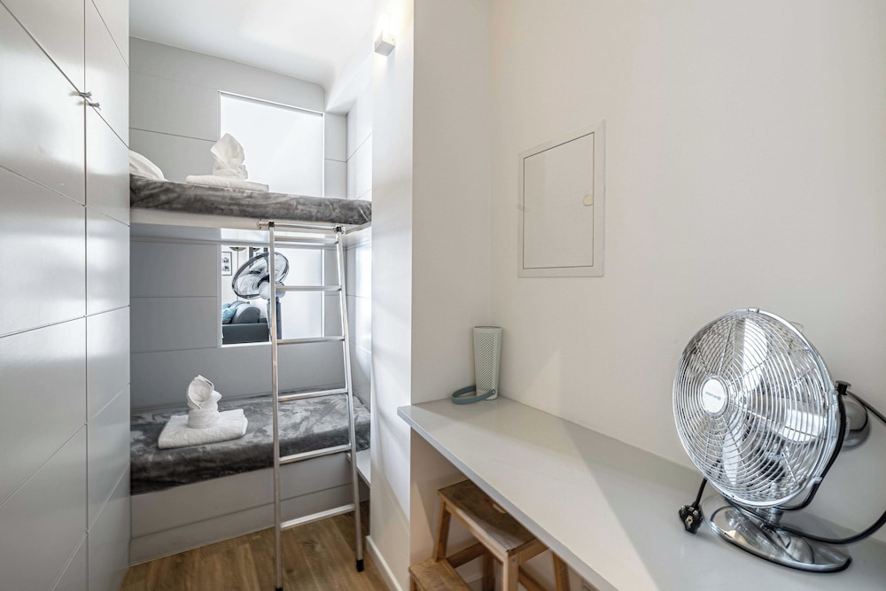 Charming Appt - 1bd/4p- sea View - Antibes Centre view 4