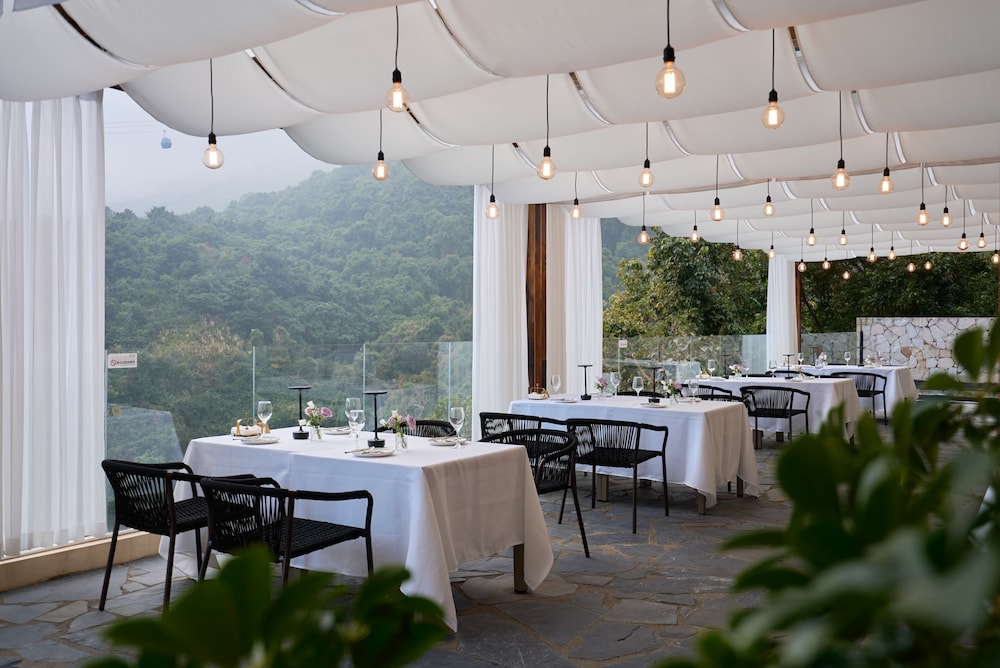 Miyue Shenzhen Tianlu Secret Wild Wizard Holiday Hotel