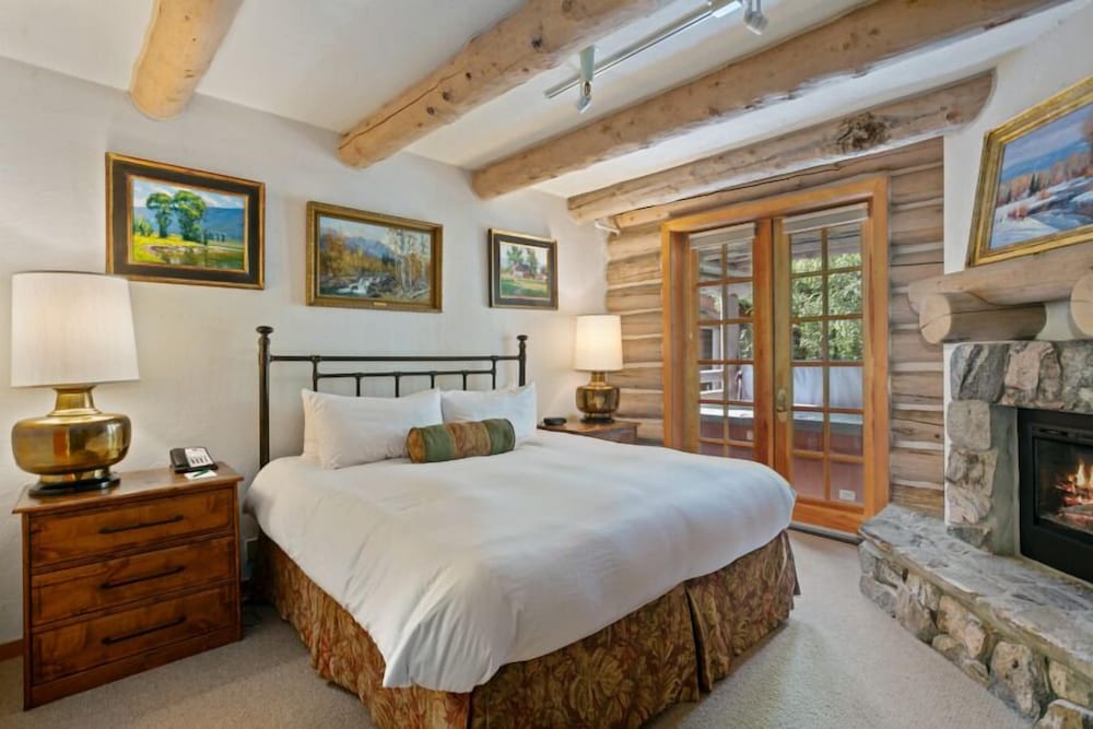 Pine Inn 9 - Two Bedroom with Spa Trail's End Lodge 2 Condo