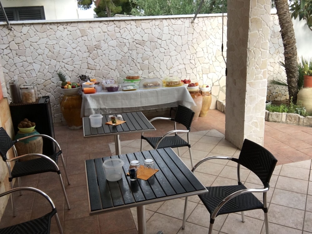 Angel Bay bb Punta Prosciutto is Located in the Heart of Punta Prosciutto