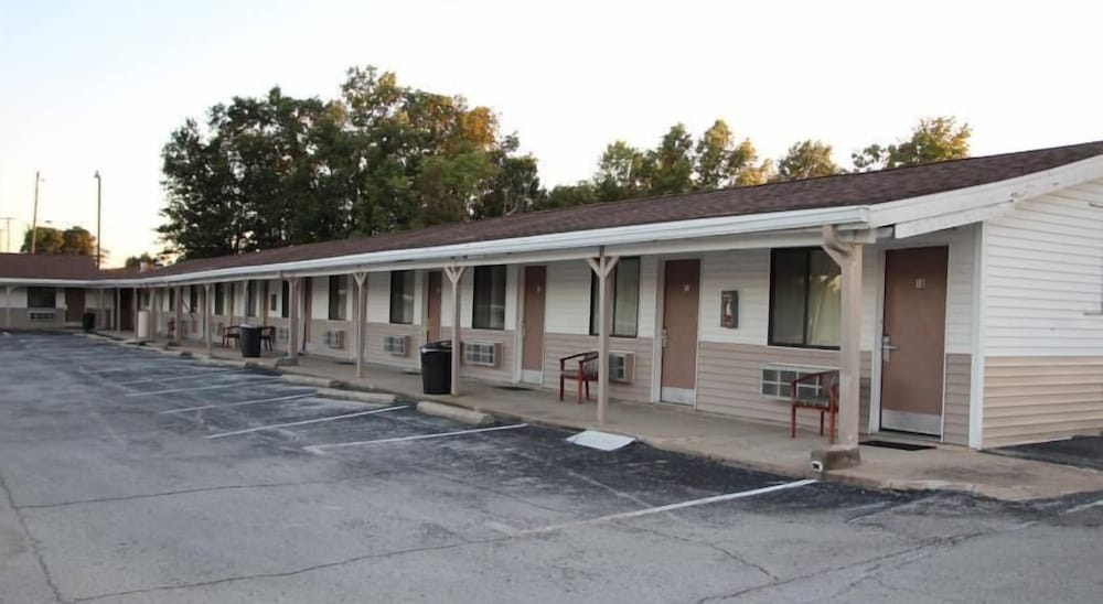 Frontier Motel