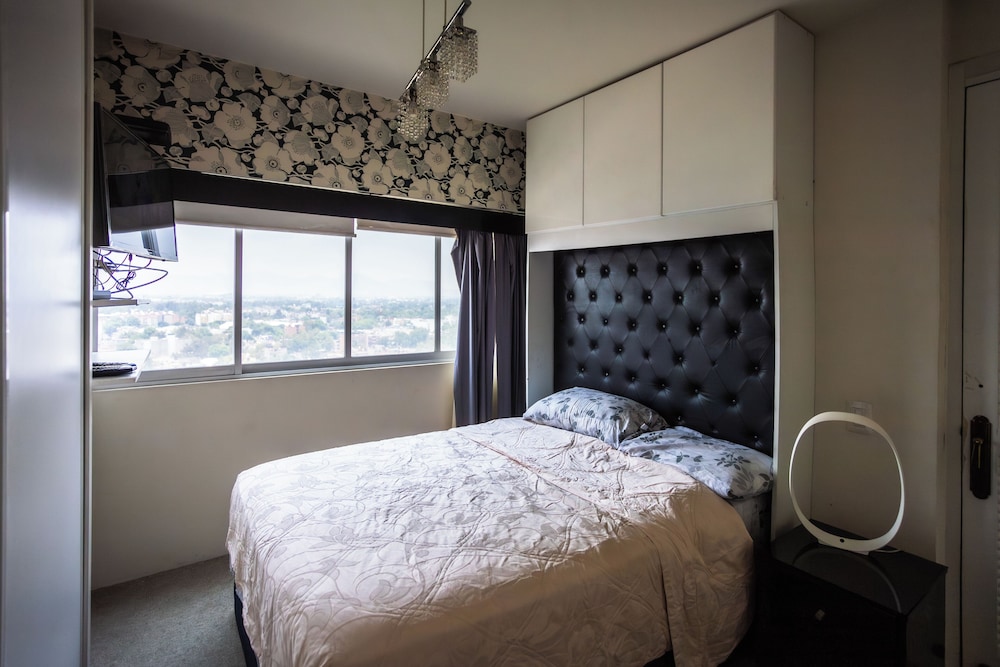 New Loft with Valet Parking & Amenities photo 5