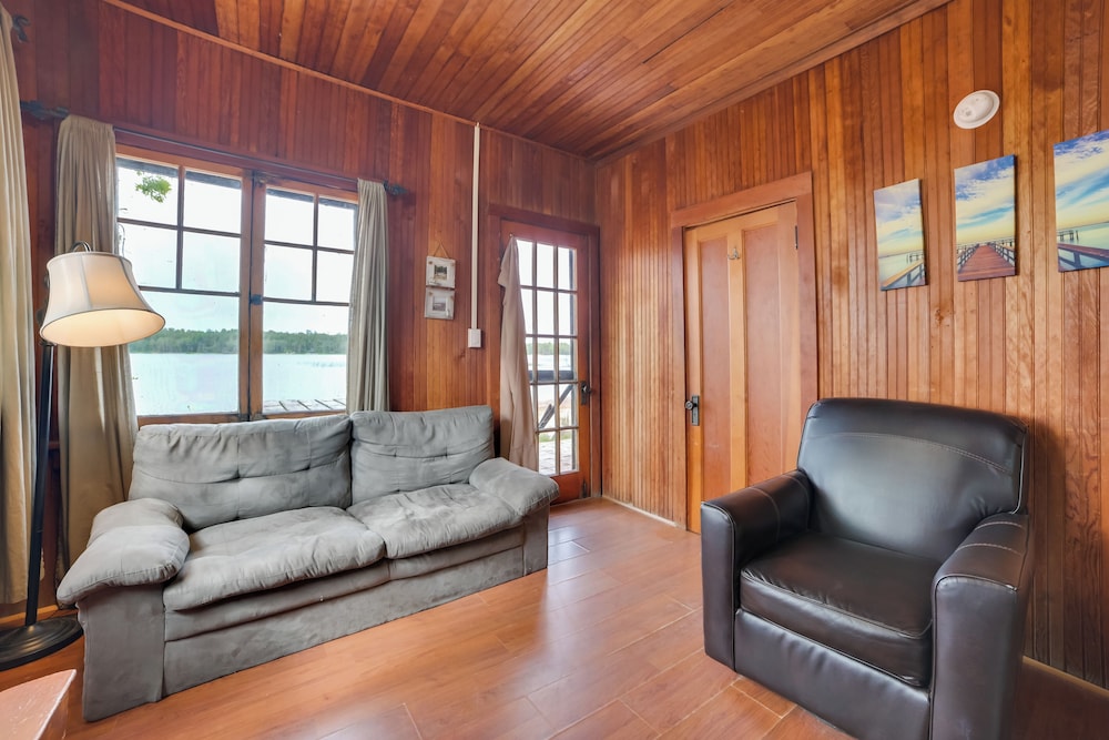 Sandy Beach & Sunset Views: Cedarville Cabin!