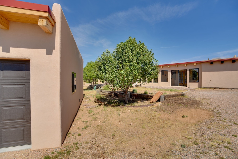 Santa Fe Adobe Vacation Rental w/ Mountain Views! view 4