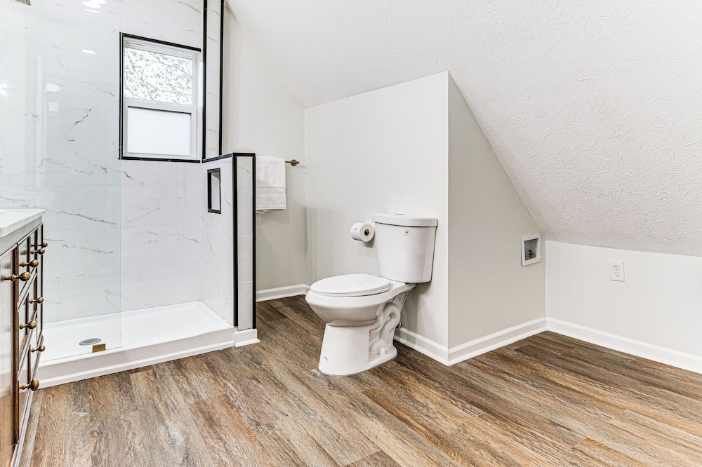 3 Mi to Downtown: Pet-friendly Indianapolis Home