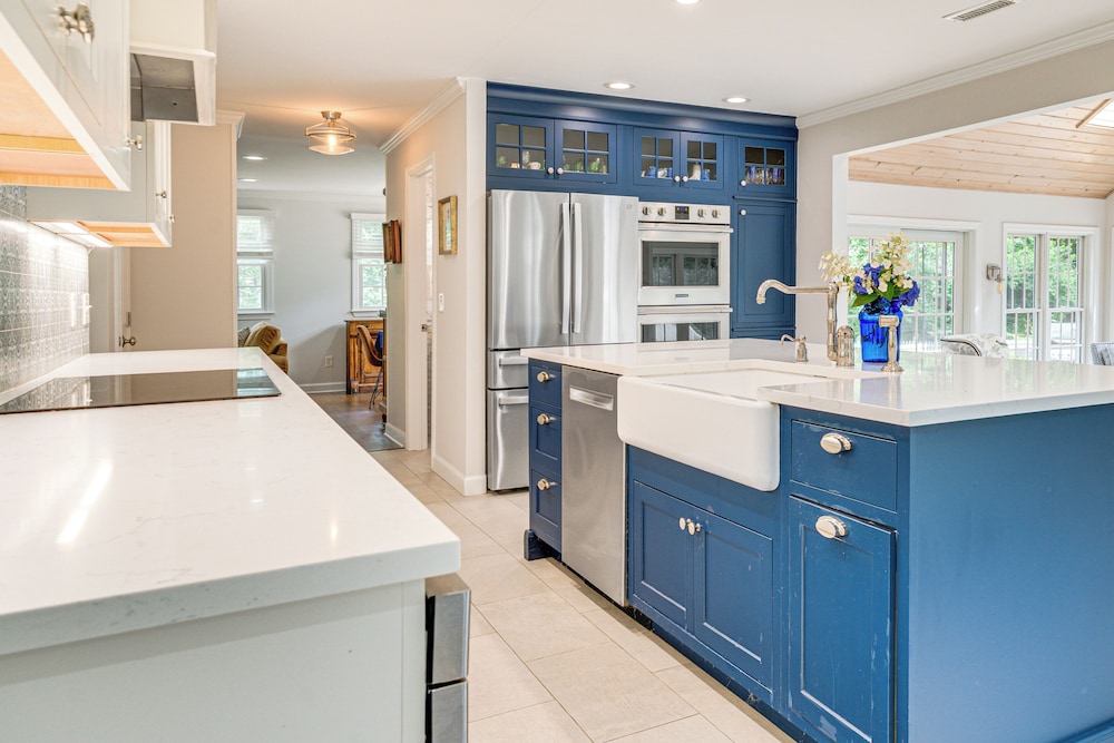 Pool, Gardens & Hot Tub: Luxe Sandy Hook Home!