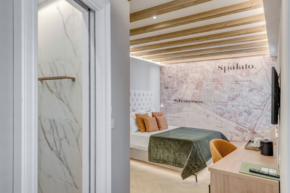 Grand Palace Luxury Retreat - Tale Of The Sea