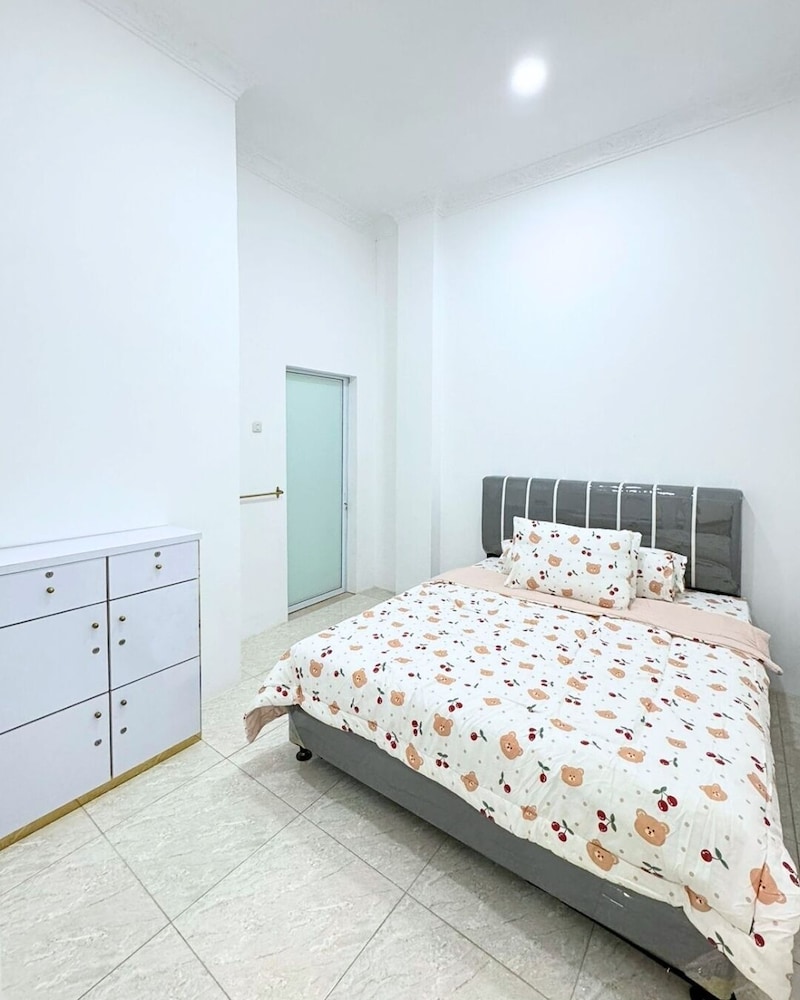 Home Suite Home Singkawang