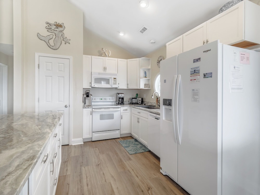 Beach, Please by Topsail Realty