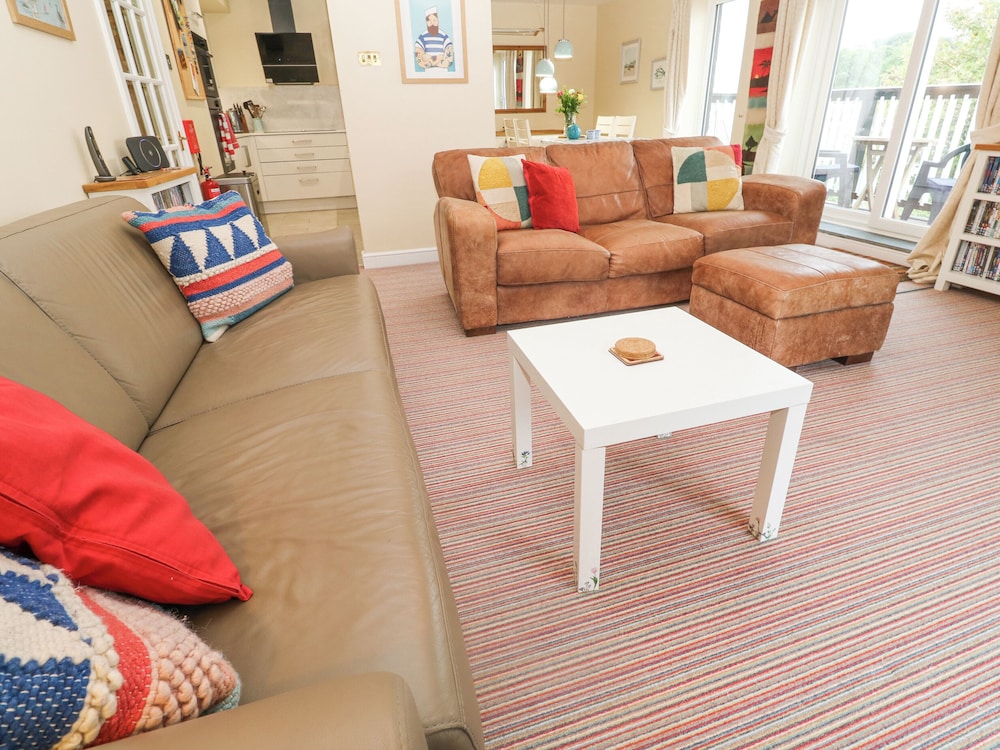 5 Tregenna Court
