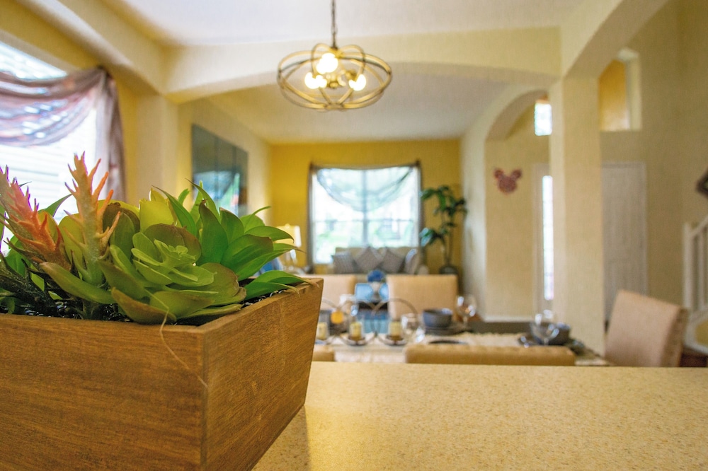 Enchanted 5BR Townhome Disney Fun Awaits