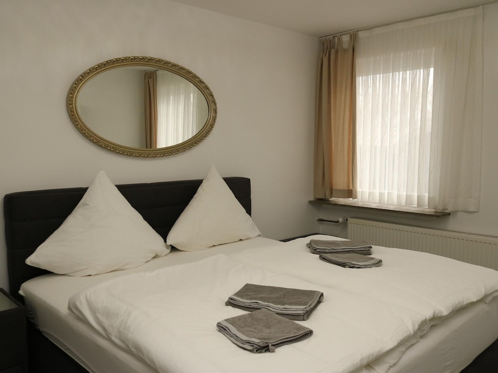 Apartment in Essen With Balcony & Garden