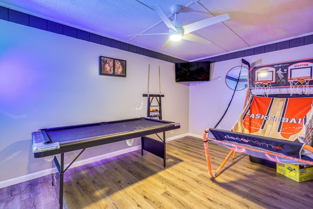 Poconos Family Home w/ Game Room + Community Perks