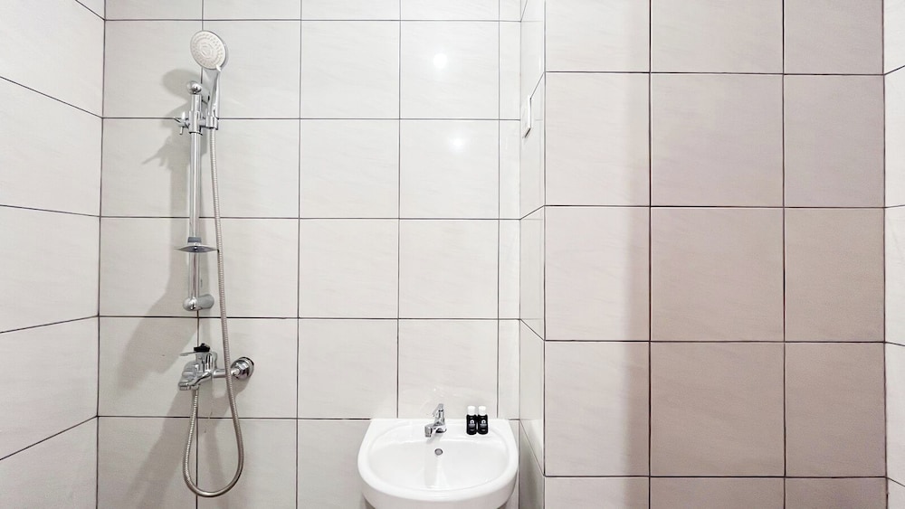 Minimalist Studio Room Near Unhas At Bandaraya - Tallasa City Makassar Apartment