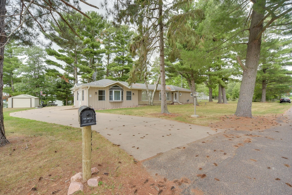 Lakefront Chetek Haven: Dock, Screened Gazebo view 4
