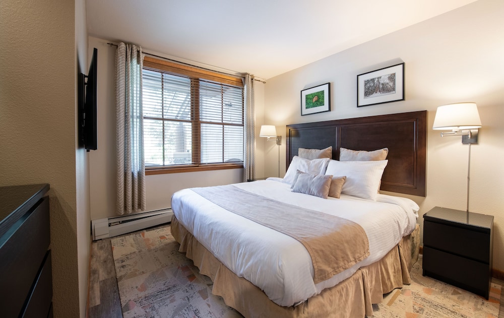 Zephyr Mountain Lodge Condos