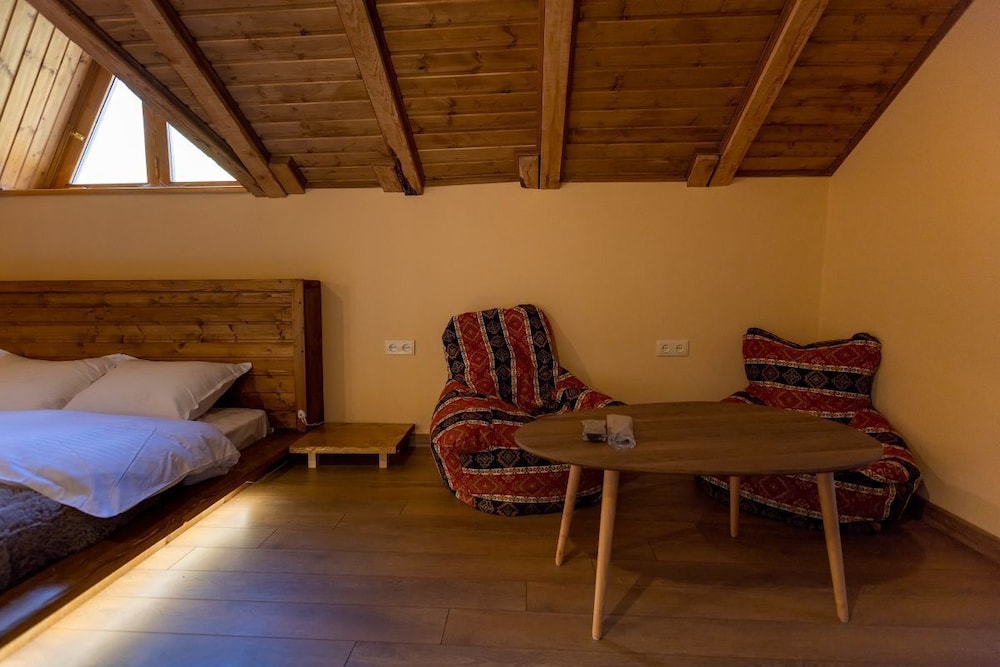 GRAF KAZBEGI