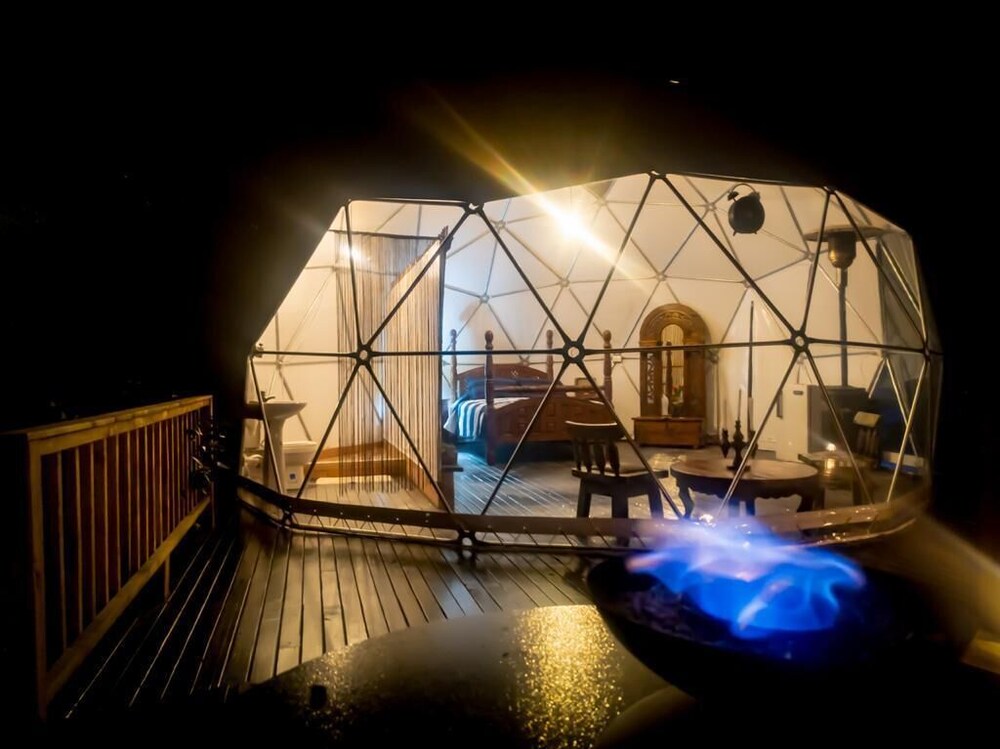 Lunamaluk Glamping By Rotamundos view 2