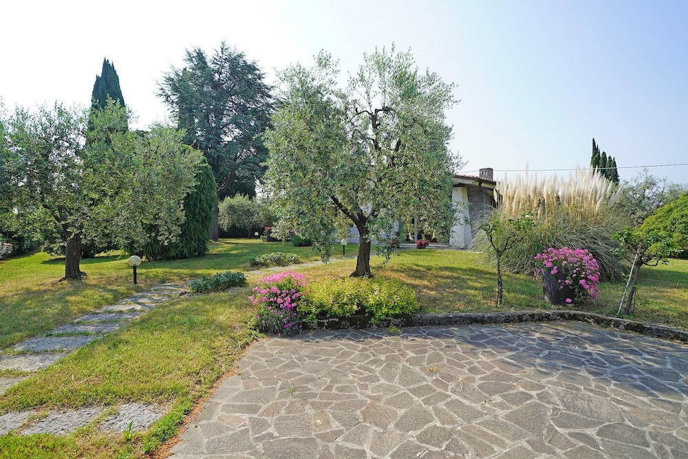 Villa Tamara in San Felice del Benaco view 2