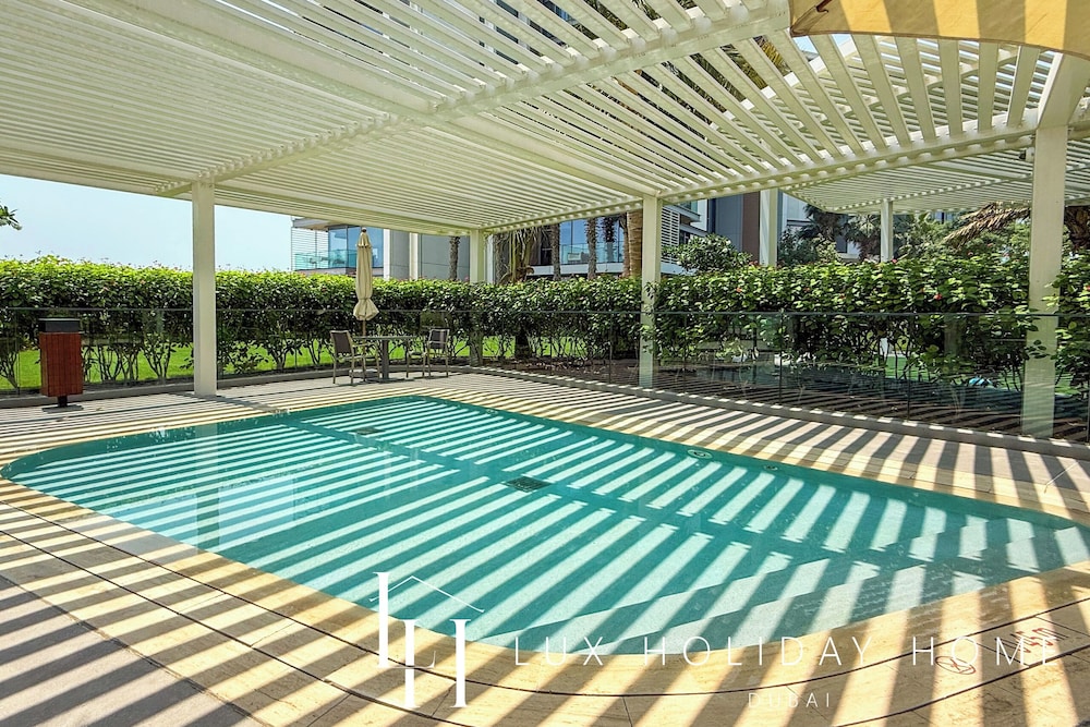 LUX The Bluewaters Island Suite 2