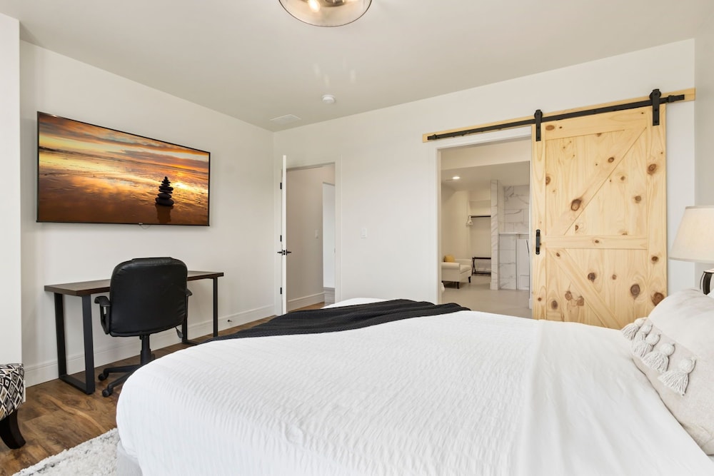 Bridle Ridge Retreat Modern Comfort, Open Views