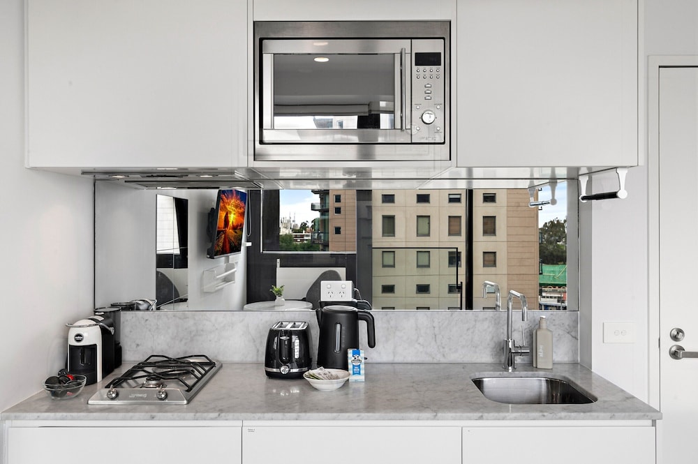 South Melbourne Apartment With Gym Access