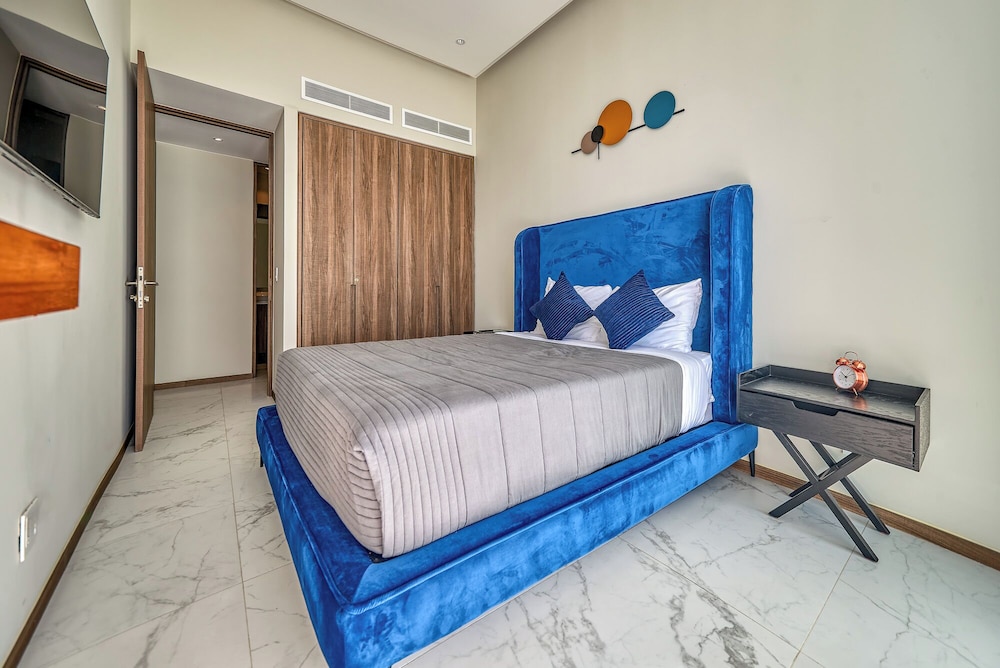 Apartments with Beach Access