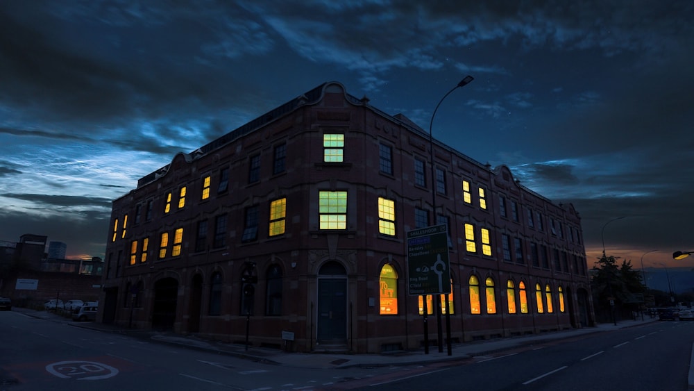 The Nichols Building Spacious 3-bedroom Apartment