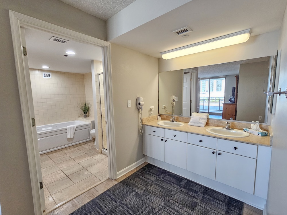 Brighton 103, Ocean View Condo, Full Amenities. 2 Bedroom Condo