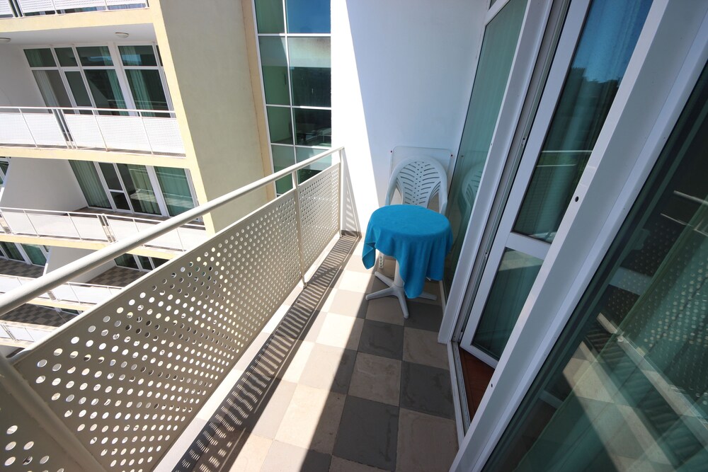 Menada Oasis Resort Apartments