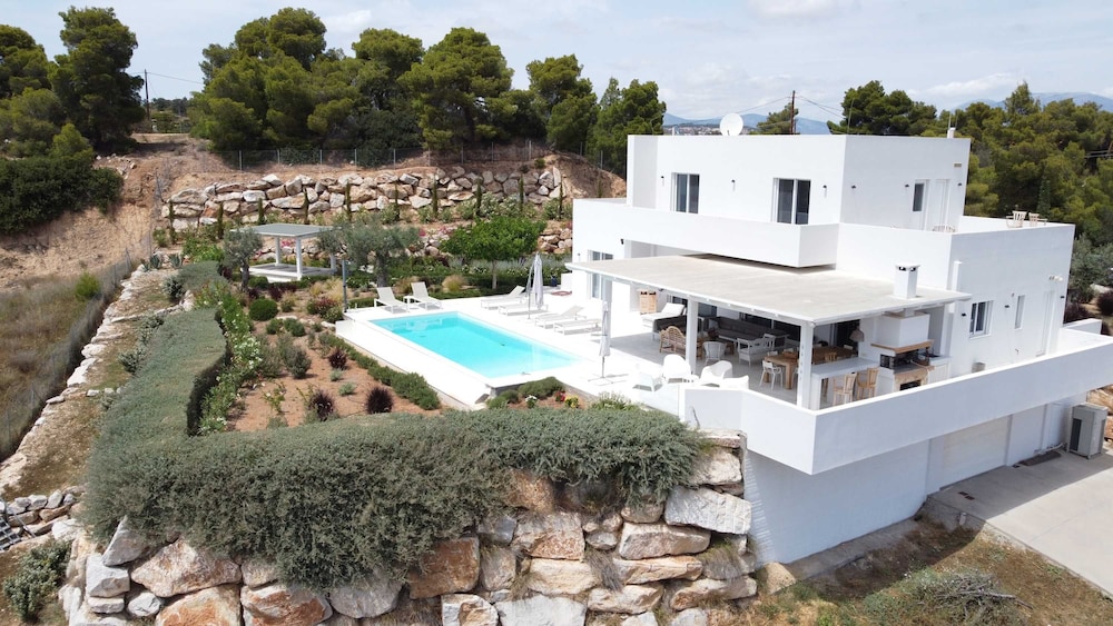 Modern VIP Villa 100 Privacy Stunning Views