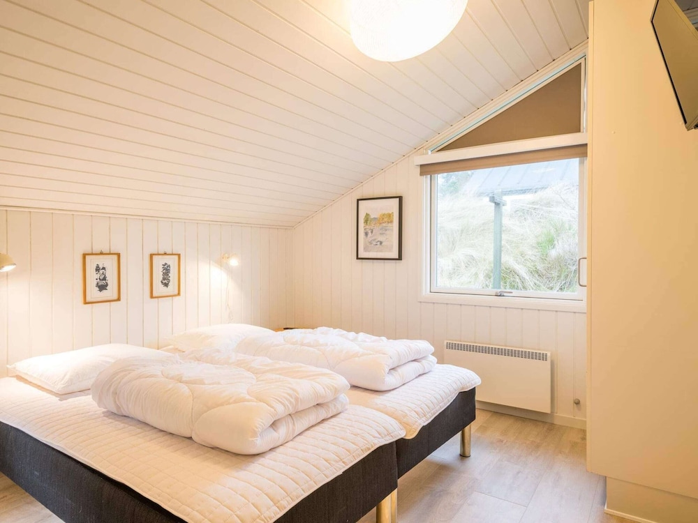 6 Person Holiday Home in Henne view 4