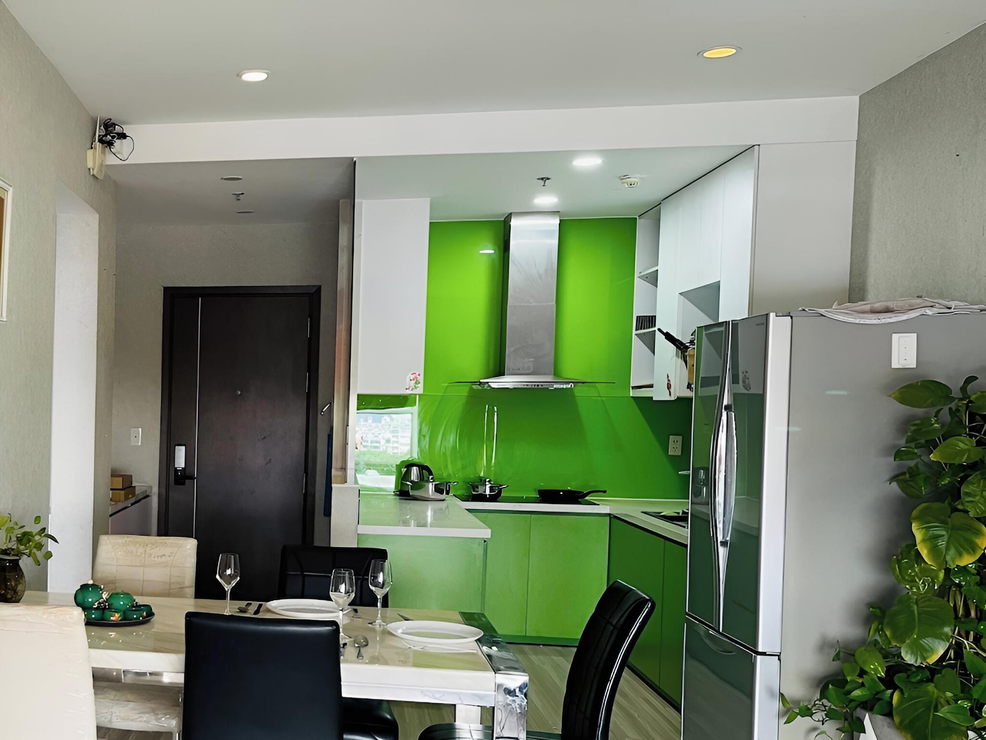 3 Bed Rooms Near Center